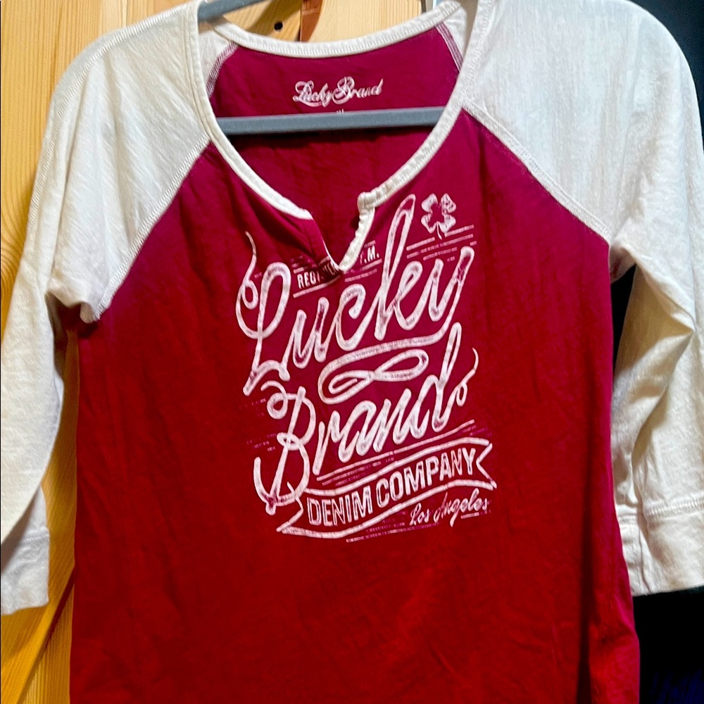 Lucky Brand Women's Graphic Red and White Long Sleeve Tee size x small